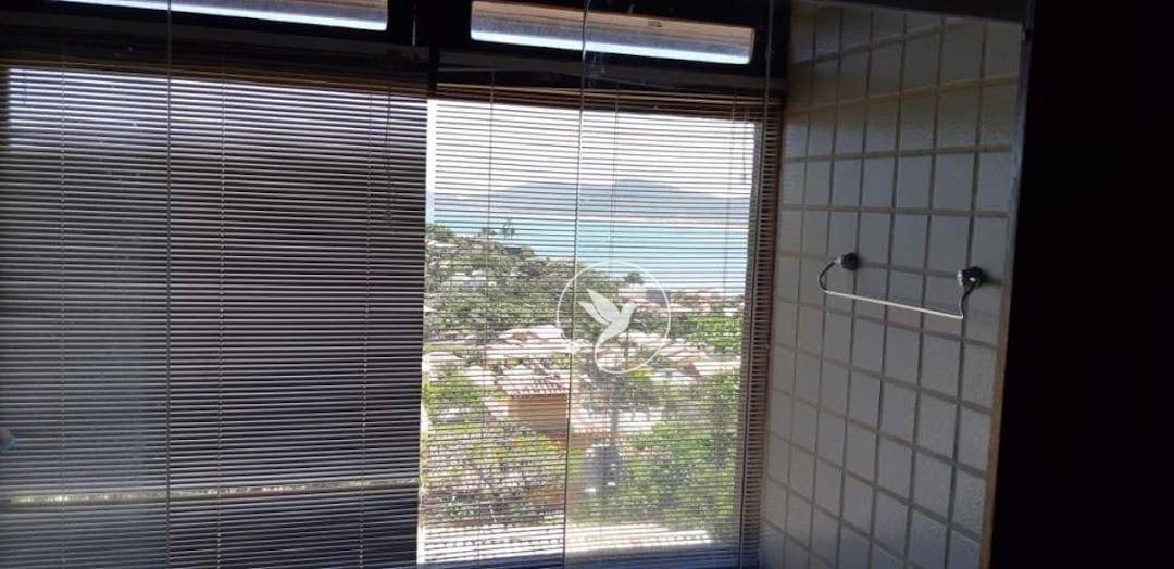 Casa de Condomínio à venda com 4 quartos, 240m² - Foto 34