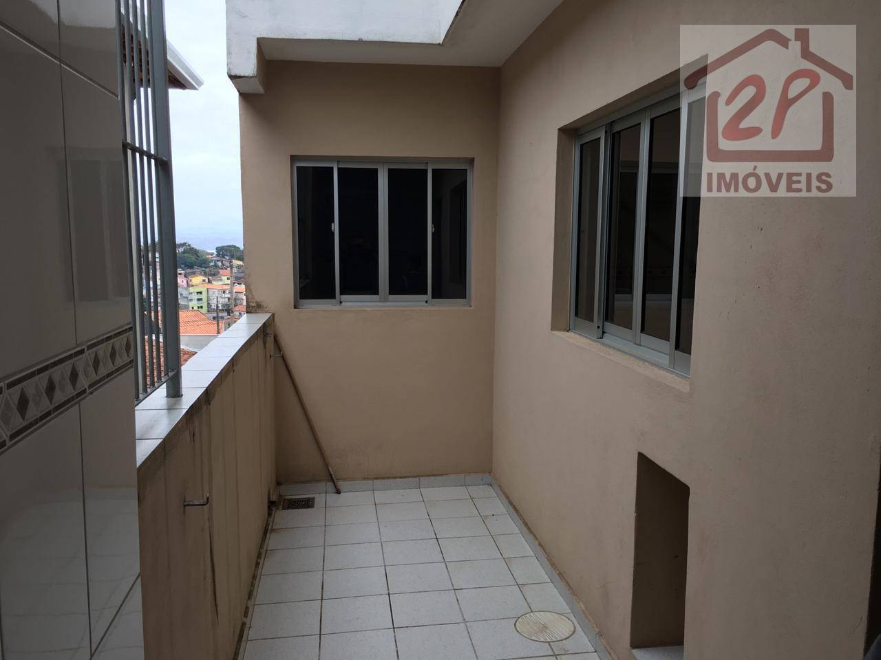 Casa à venda com 2 quartos, 80m² - Foto 3