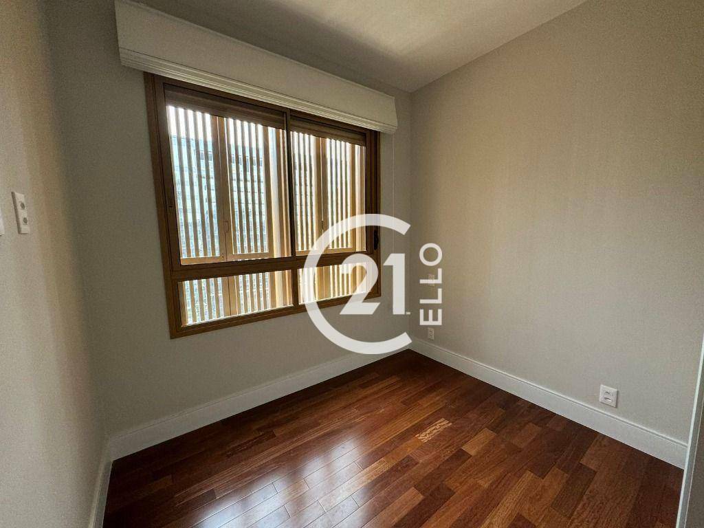 Apartamento para alugar com 3 quartos, 147m² - Foto 11