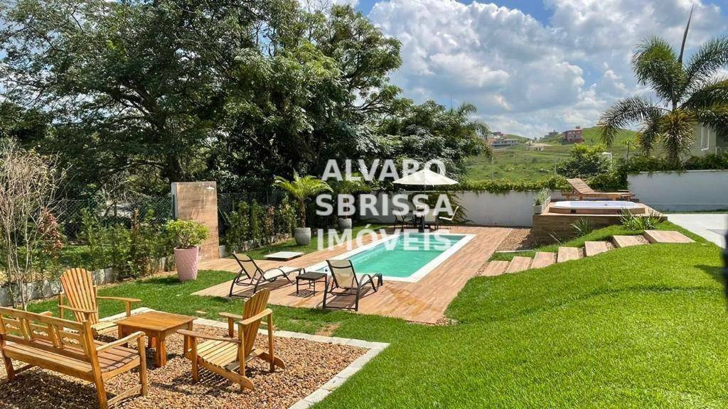 Casa de Condomínio à venda com 4 quartos, 350m² - Foto 1