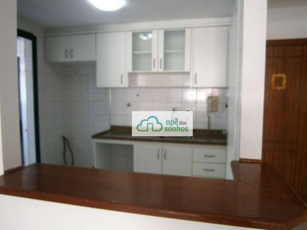 Apartamento para alugar com 2 quartos, 70m² - Foto 4