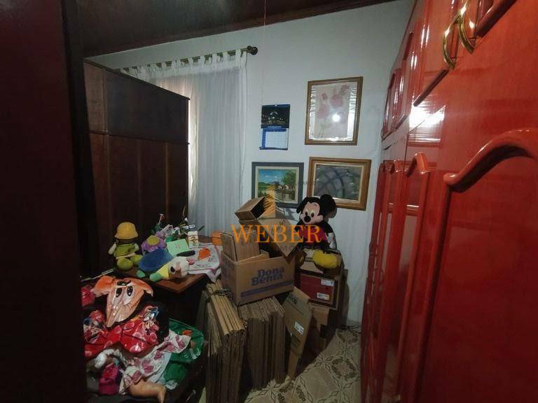 Casa à venda com 5 quartos, 180m² - Foto 8