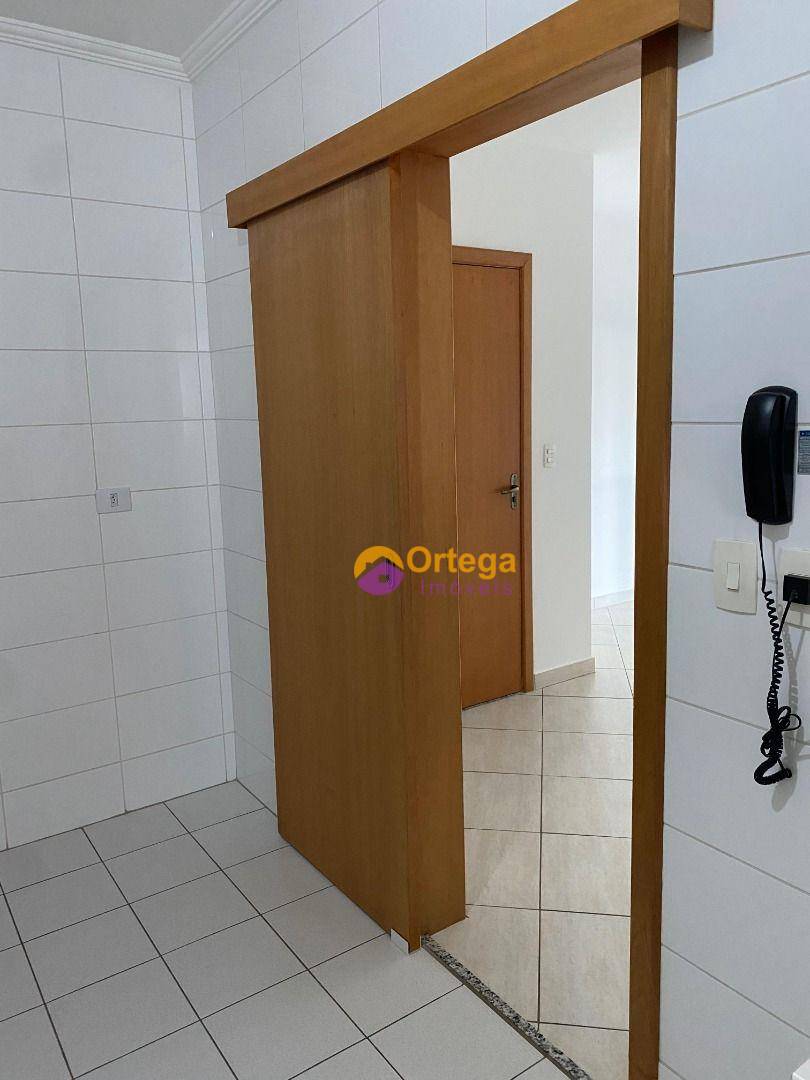 Apartamento à venda com 3 quartos, 120m² - Foto 13