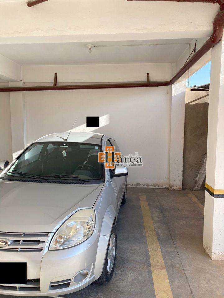 Apartamento à venda com 2 quartos, 81m² - Foto 3