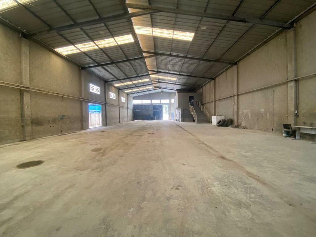 Depósito-Galpão-Armazém para alugar, 1200m² - Foto 2