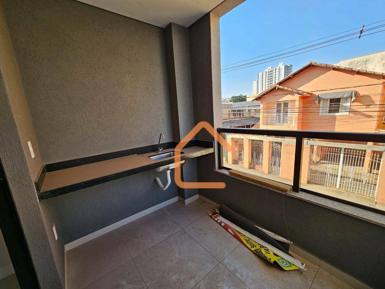 Apartamento à venda com 3 quartos, 82m² - Foto 2