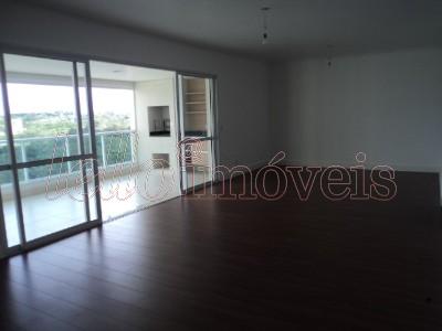 Apartamento para alugar com 3 quartos, 186m² - Foto 1