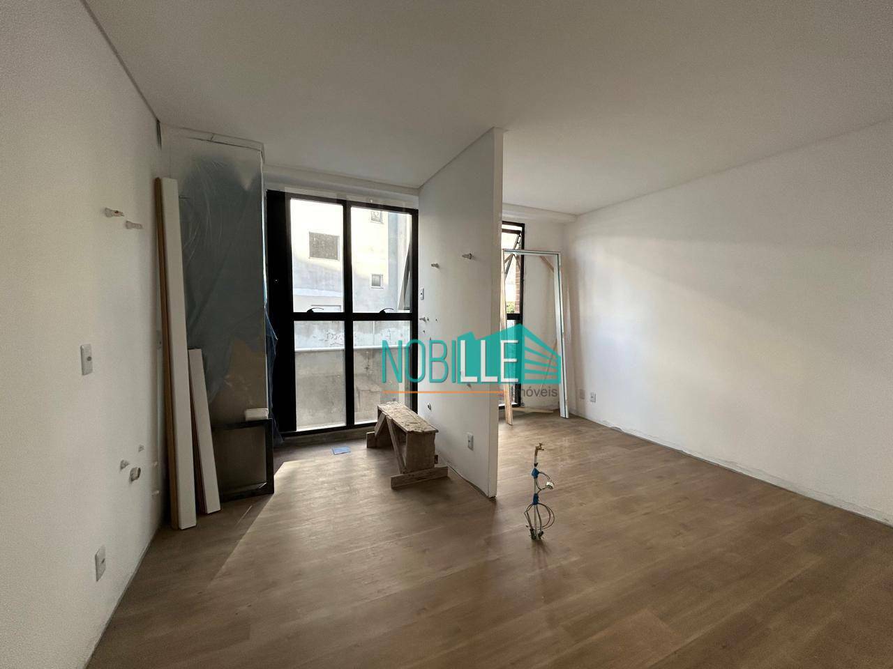 Apartamento à venda com 2 quartos, 67m² - Foto 2