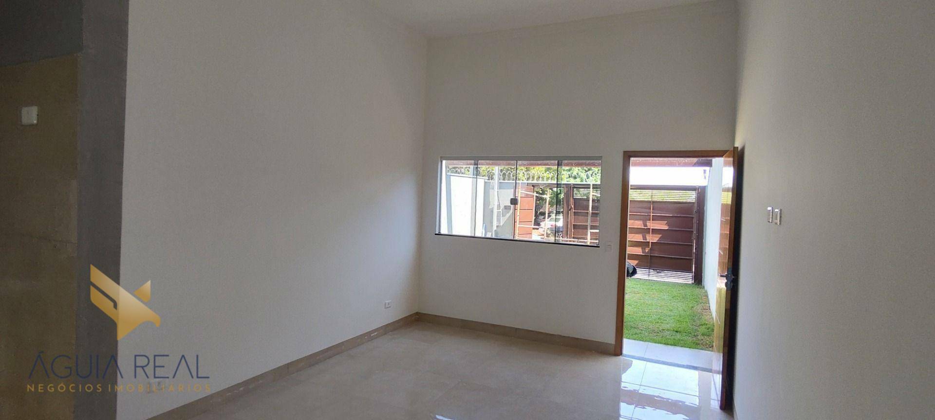 Casa à venda com 3 quartos, 90m² - Foto 2