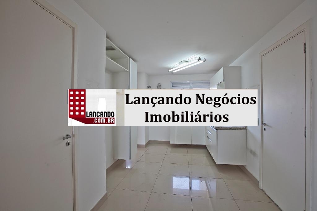 Apartamento à venda com 3 quartos, 210m² - Foto 2