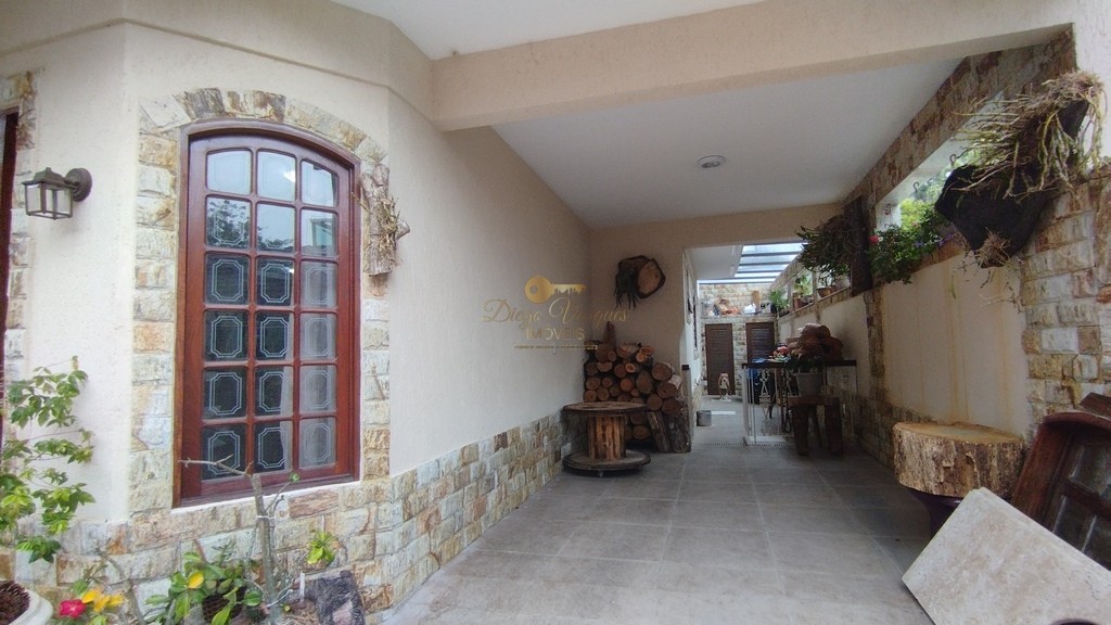 Casa de Condomínio à venda com 5 quartos, 247m² - Foto 3