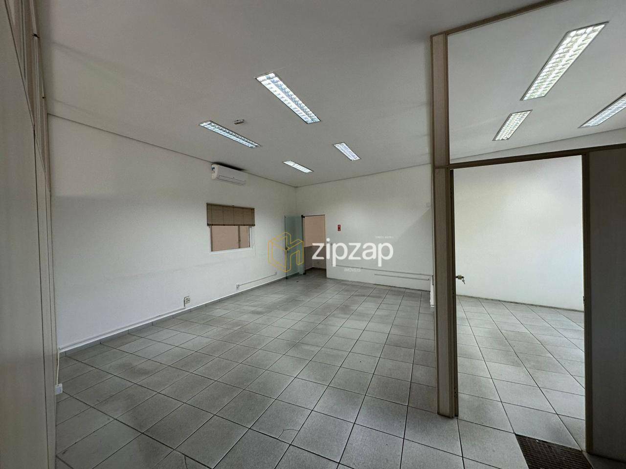 Depósito-Galpão-Armazém para alugar, 806m² - Foto 2