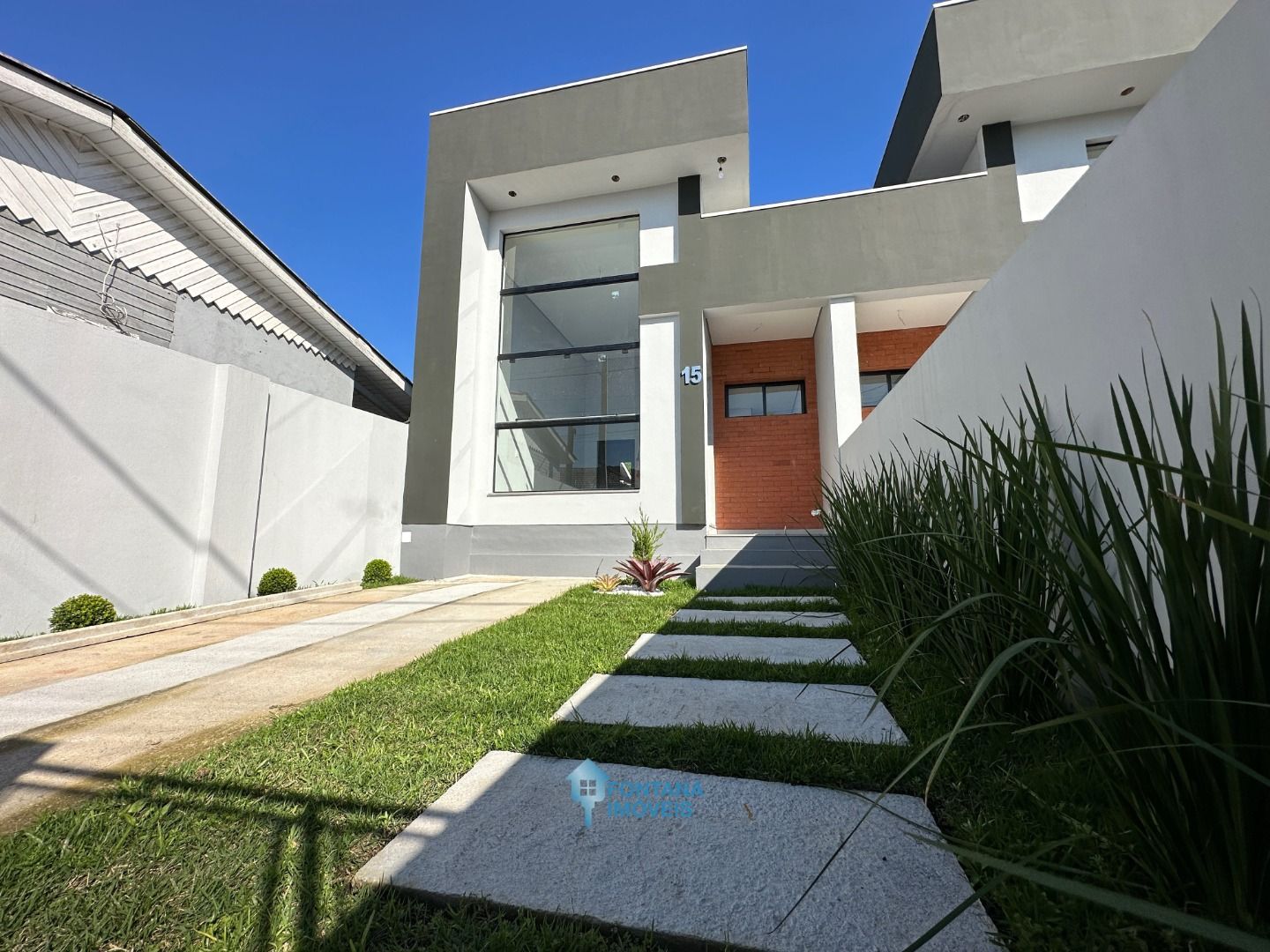 Casa à venda com 3 quartos, 88m² - Foto 2