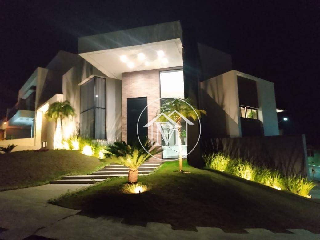 Casa de Condomínio à venda com 3 quartos, 236m² - Foto 2