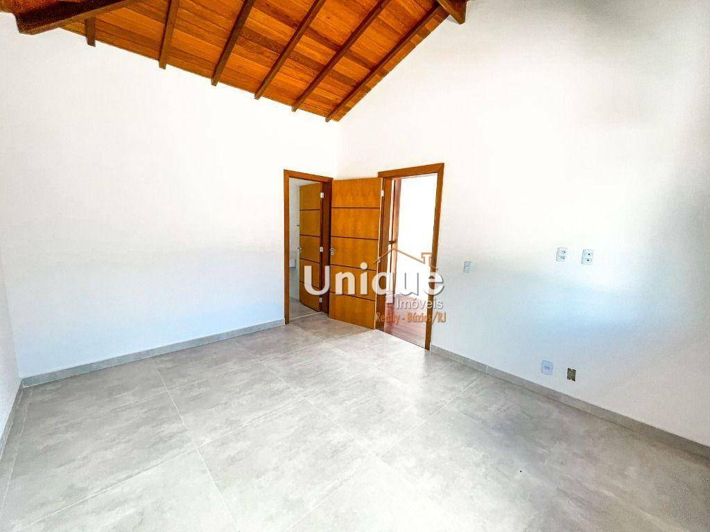 Casa à venda com 4 quartos, 299m² - Foto 25