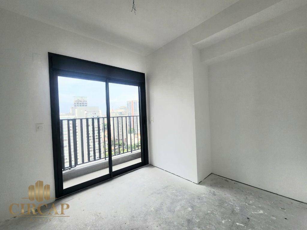 Apartamento à venda com 3 quartos, 123m² - Foto 11