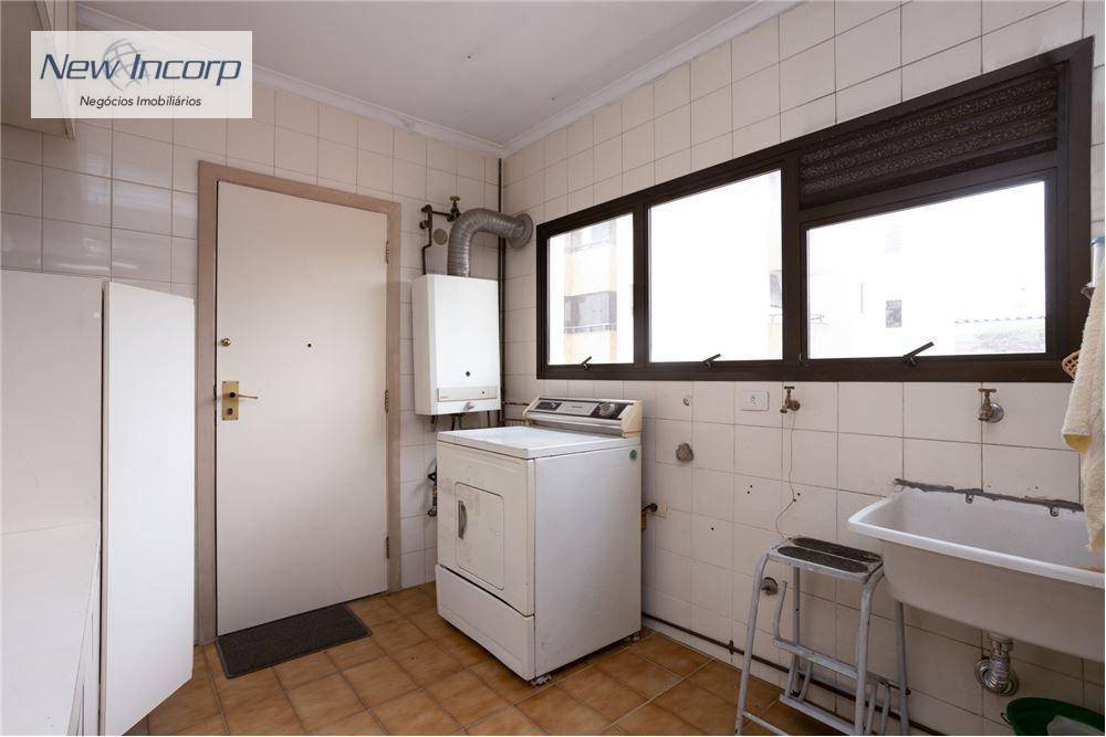 Apartamento à venda com 4 quartos, 204m² - Foto 27