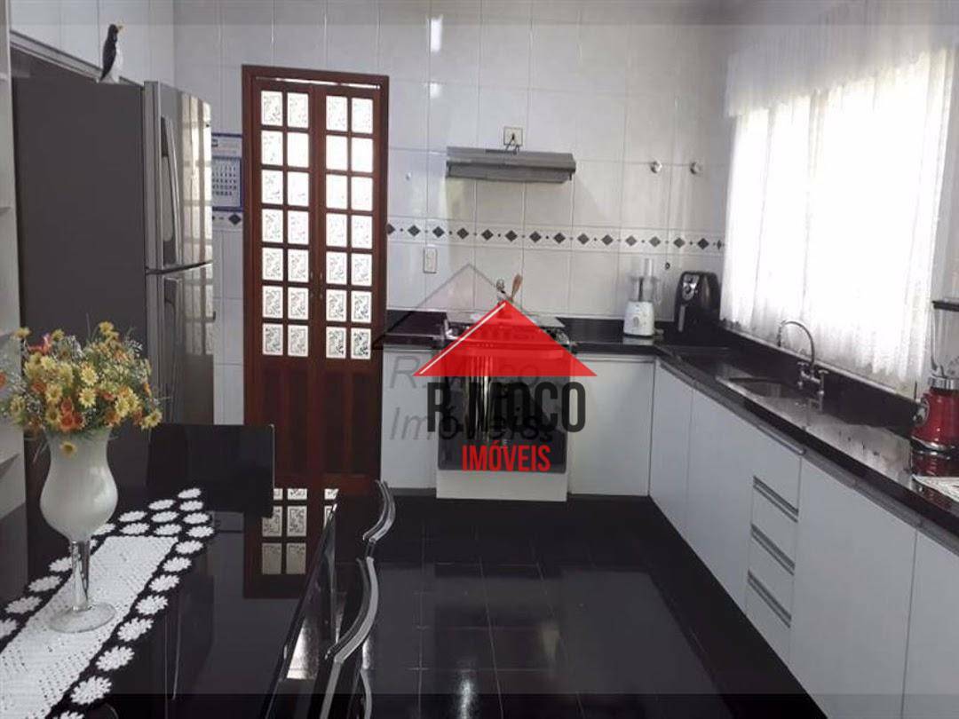 Sobrado à venda com 3 quartos, 320m² - Foto 5