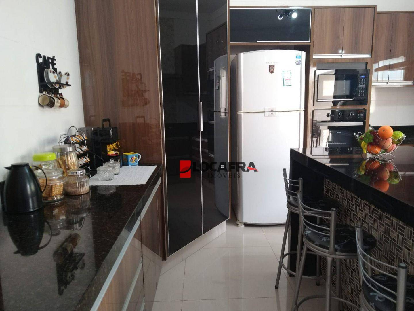 Casa de Condomínio à venda com 4 quartos, 340m² - Foto 8