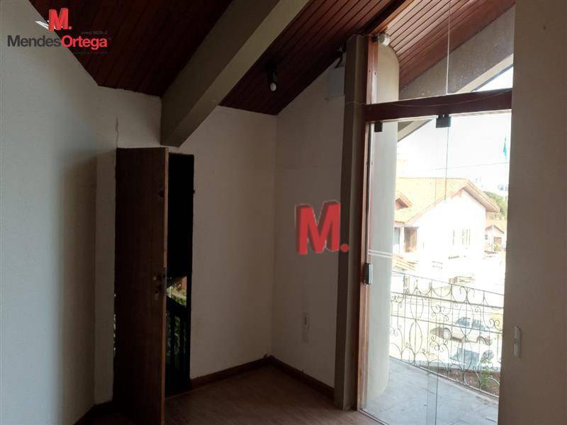 Casa à venda com 3 quartos, 226m² - Foto 14