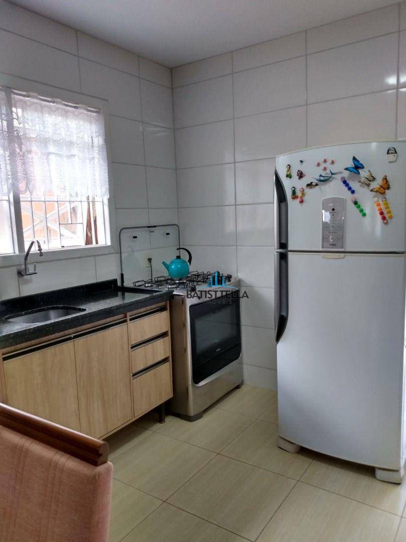 Casa à venda com 2 quartos, 120m² - Foto 11