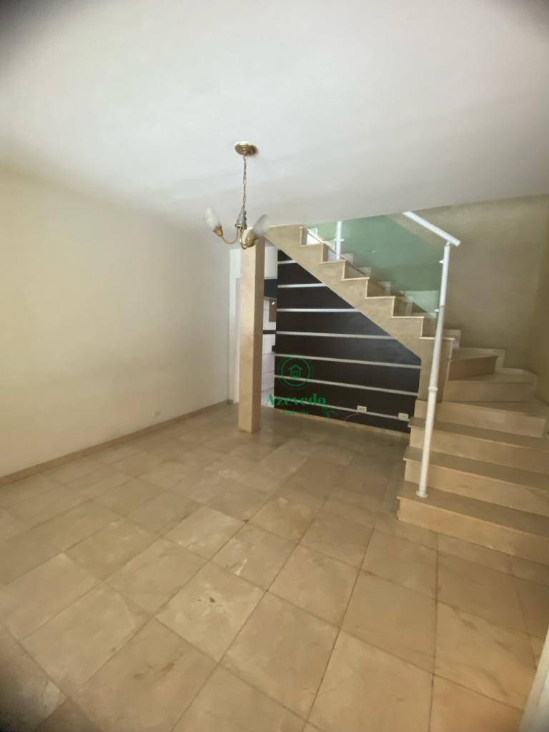 Sobrado à venda com 3 quartos, 264m² - Foto 2