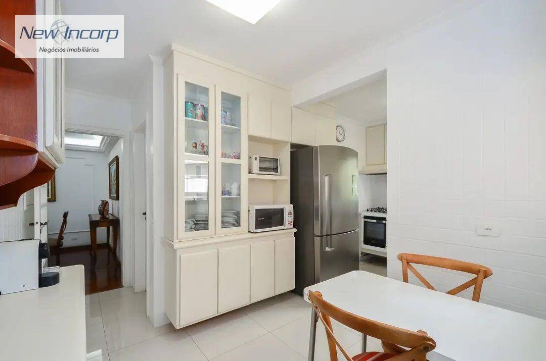 Apartamento à venda com 4 quartos, 221m² - Foto 12