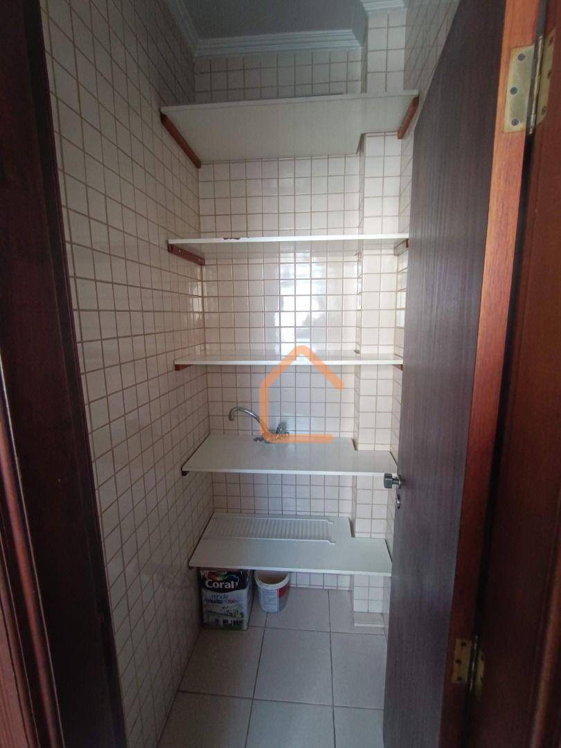 Apartamento para alugar com 3 quartos, 149m² - Foto 10