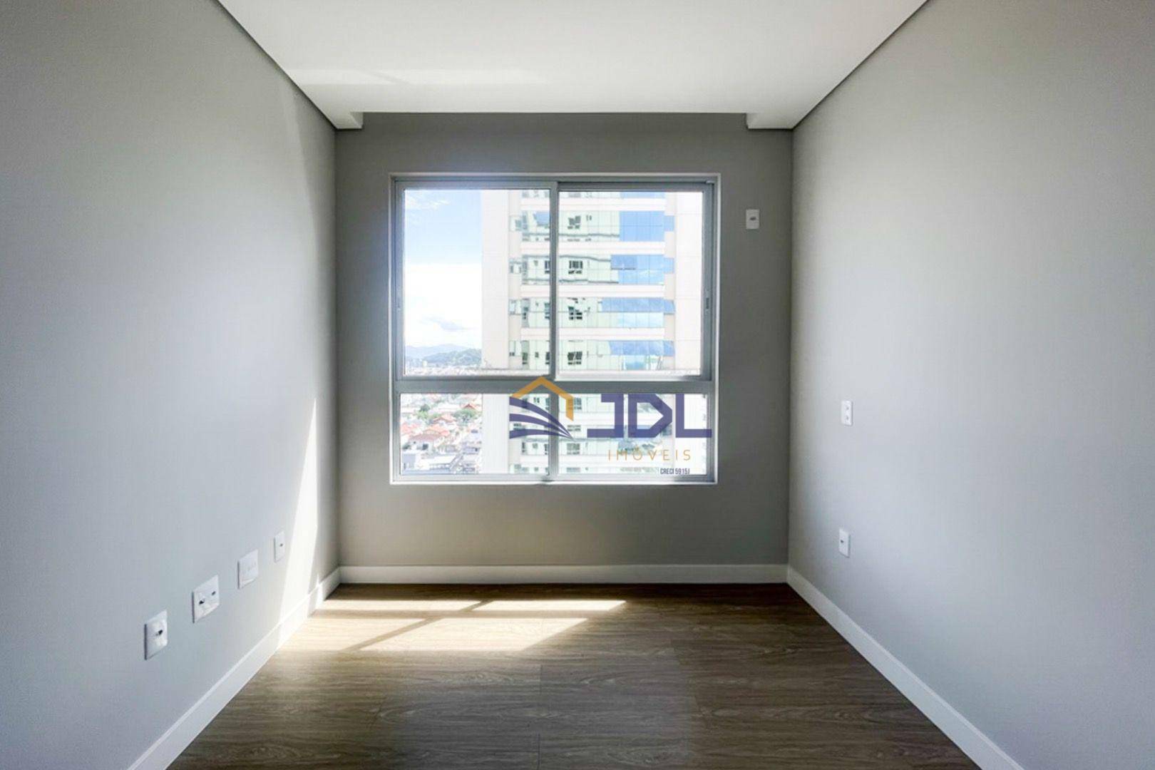 Apartamento à venda com 4 quartos, 143m² - Foto 22