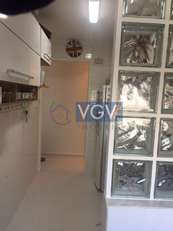 Apartamento à venda com 2 quartos, 55m² - Foto 11