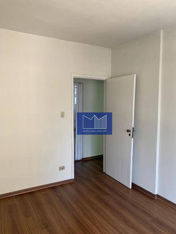 Apartamento à venda com 2 quartos, 70m² - Foto 3