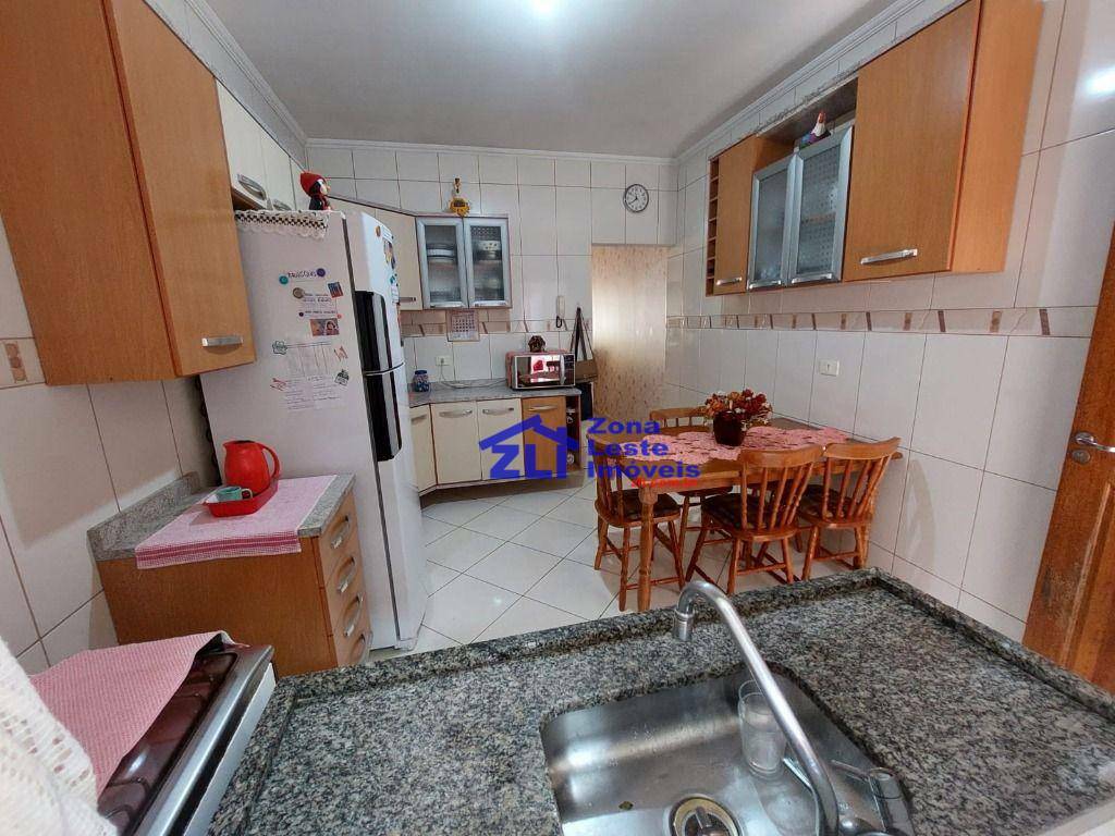 Sobrado à venda com 2 quartos, 125m² - Foto 2