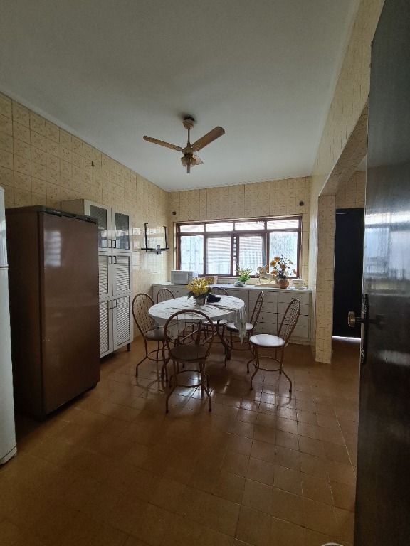 Casa à venda com 3 quartos, 800m² - Foto 12