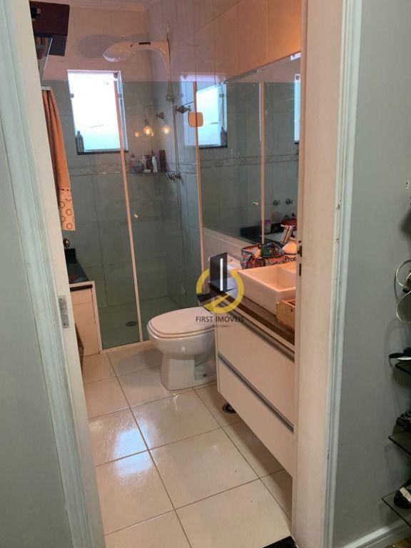 Casa à venda com 3 quartos, 180m² - Foto 18