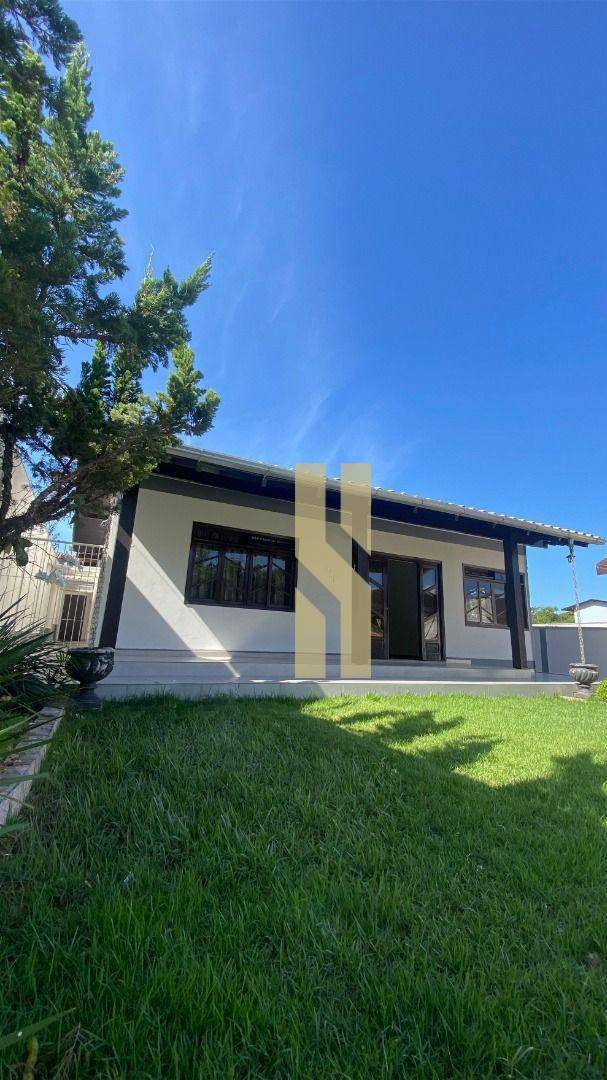 Casa à venda com 4 quartos, 282m² - Foto 1