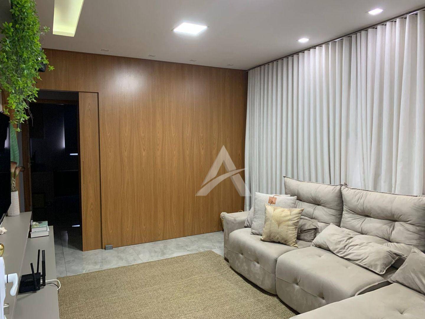 Casa, 3 quartos, 250 m² - Foto 4