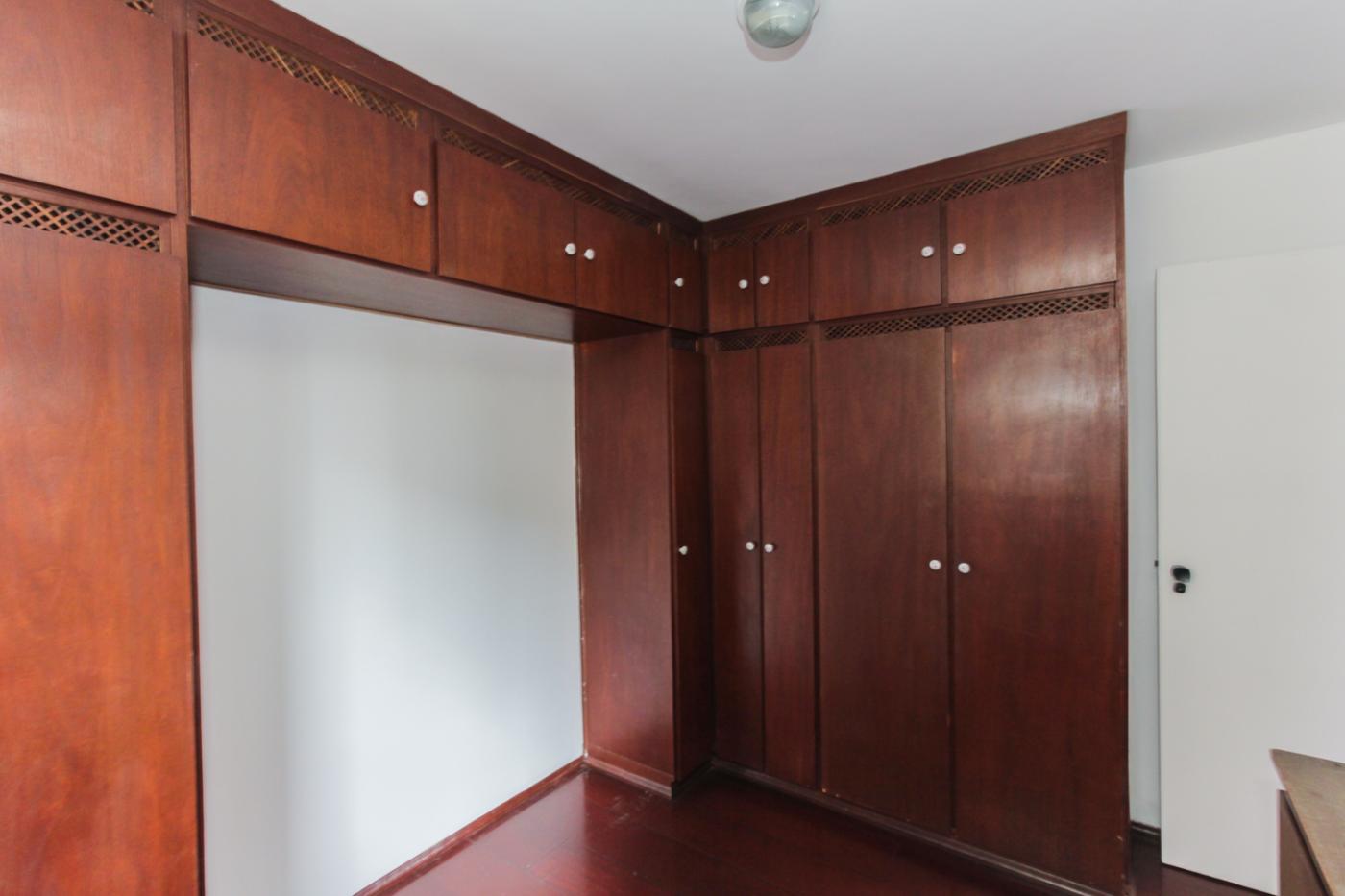 Apartamento para alugar com 2 quartos, 65m² - Foto 14