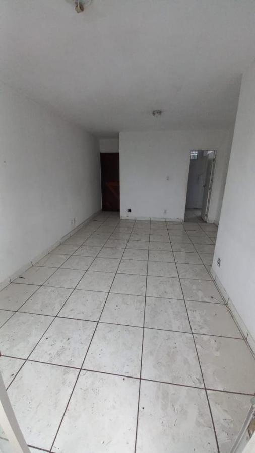 Apartamento à venda com 3 quartos, 90m² - Foto 3