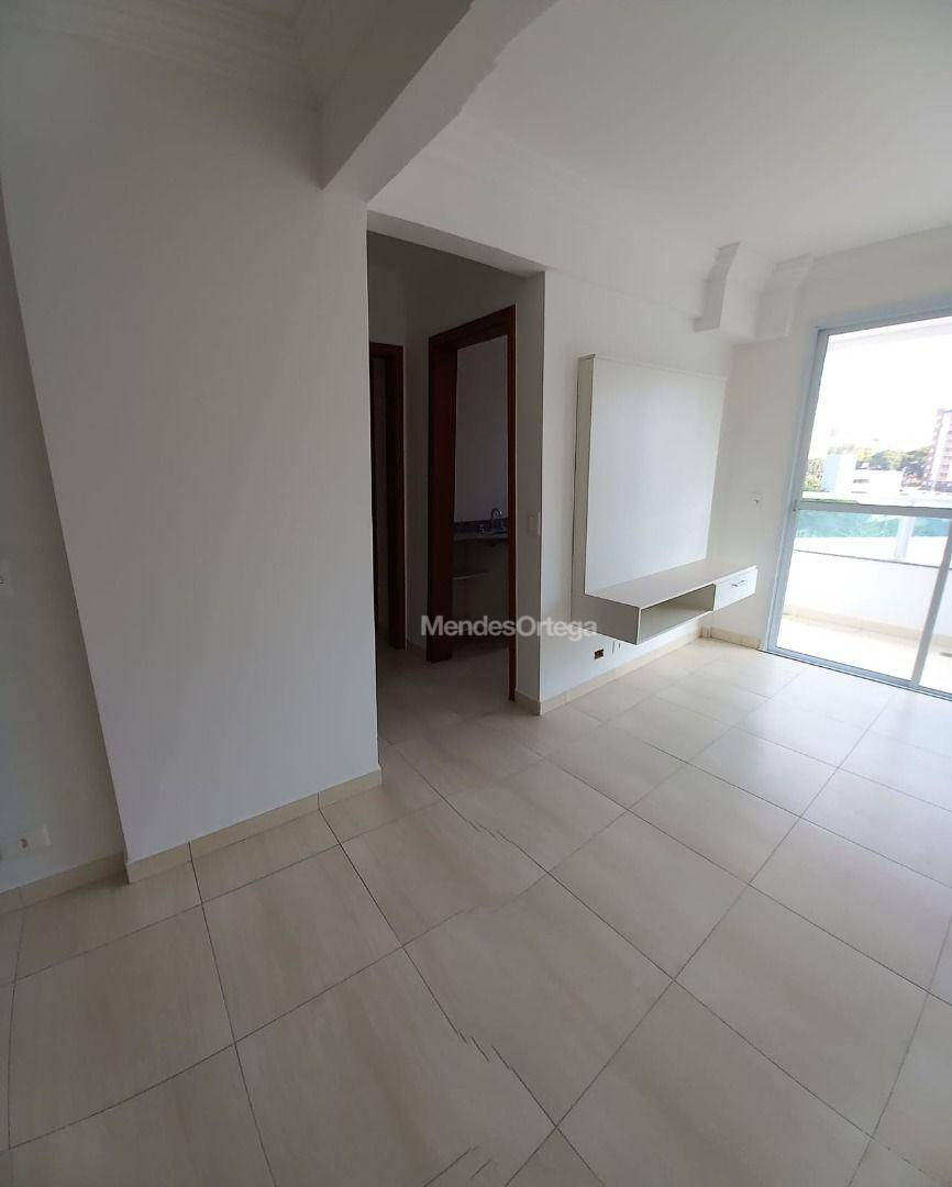 Apartamento para alugar com 2 quartos, 63m² - Foto 3
