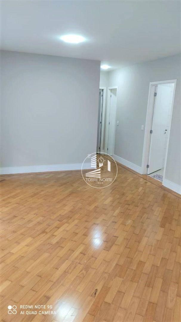 Apartamento à venda com 3 quartos, 124m² - Foto 1