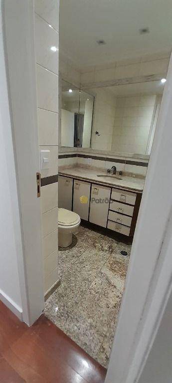 Apartamento à venda com 3 quartos, 110m² - Foto 8