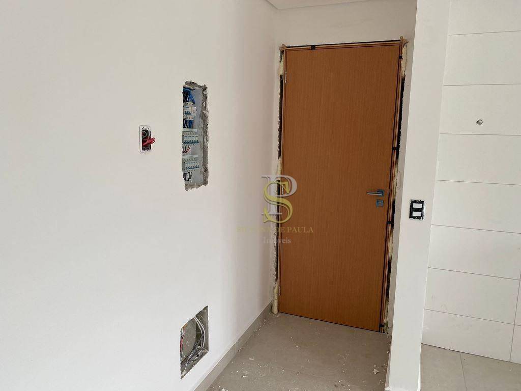 Apartamento à venda com 2 quartos, 65m² - Foto 14