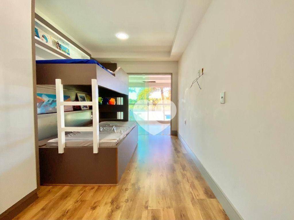 Casa para alugar com 4 quartos, 415m² - Foto 14