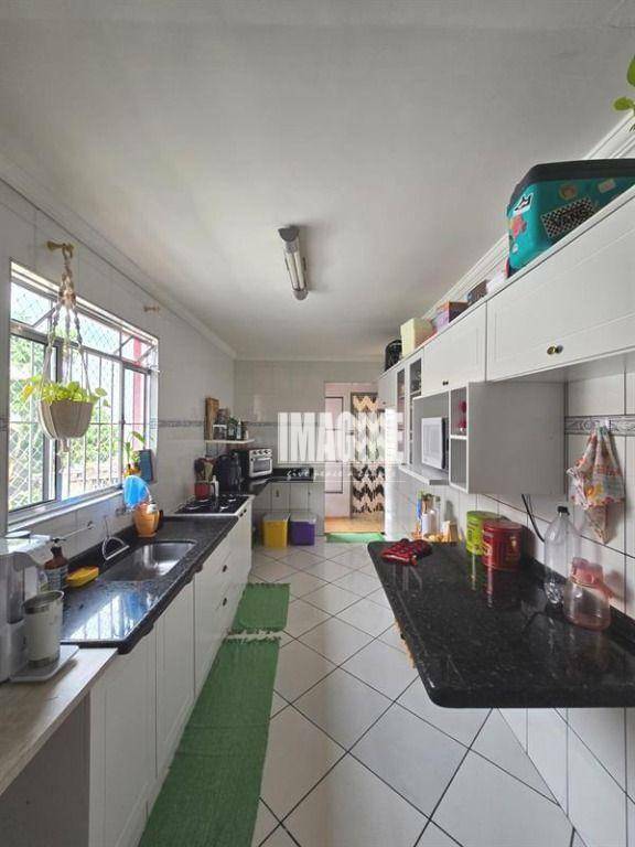 Casa à venda com 2 quartos, 175m² - Foto 1