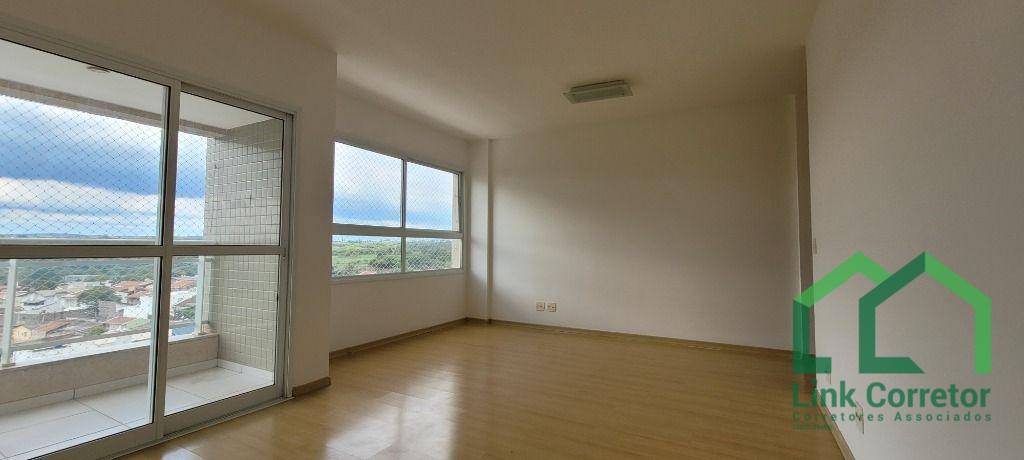 Apartamento à venda com 3 quartos, 83m² - Foto 1