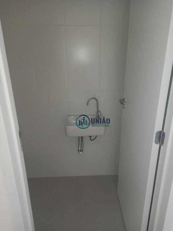 Apartamento à venda com 2 quartos, 75m² - Foto 32