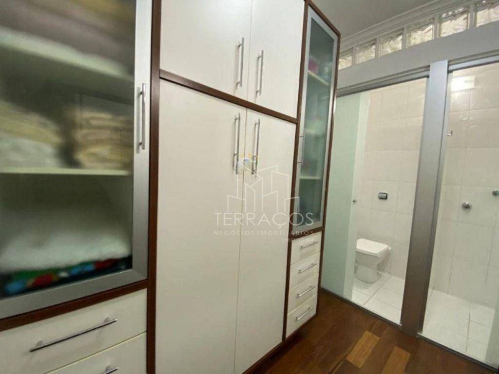 Casa à venda com 3 quartos, 228m² - Foto 27