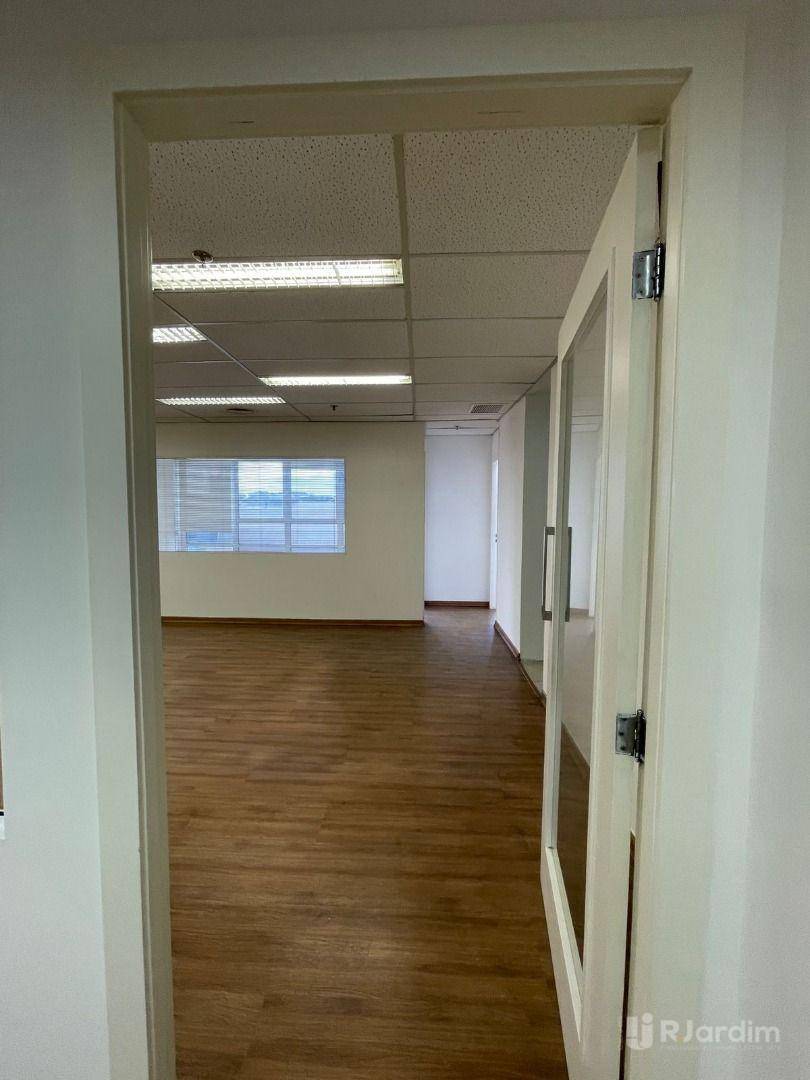 Prédio Inteiro para alugar, 300m² - Foto 13