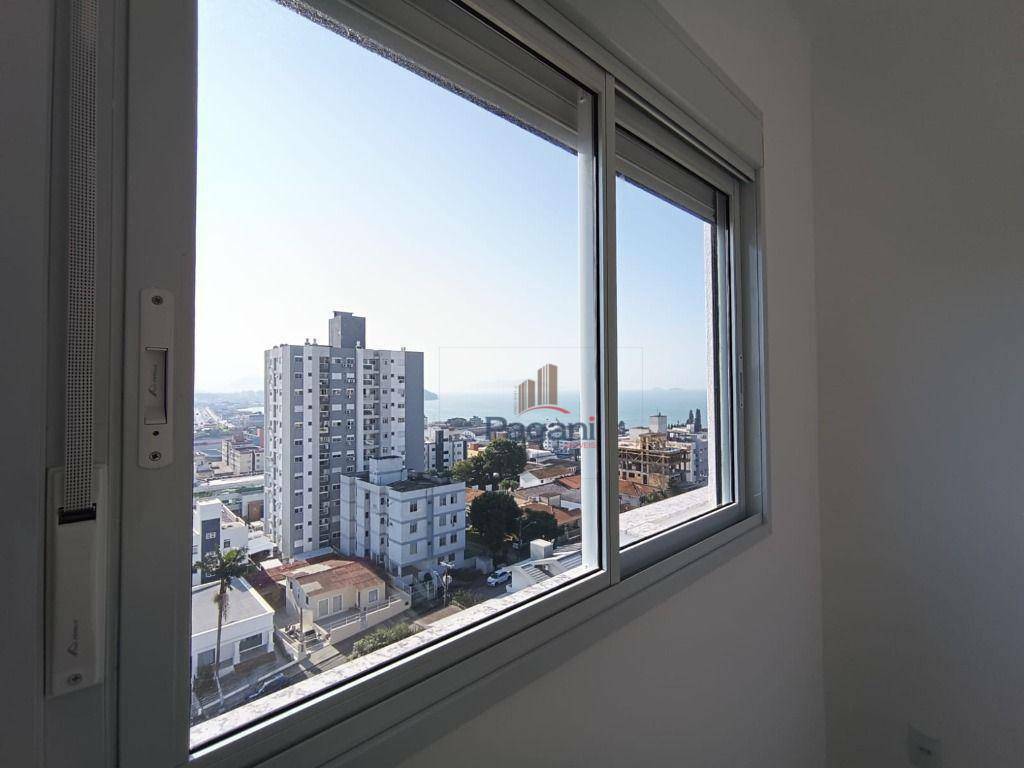 Apartamento à venda com 2 quartos, 75m² - Foto 18