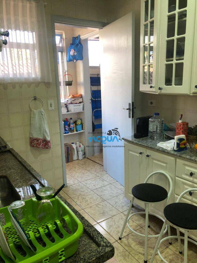 Apartamento à venda com 2 quartos, 70m² - Foto 2